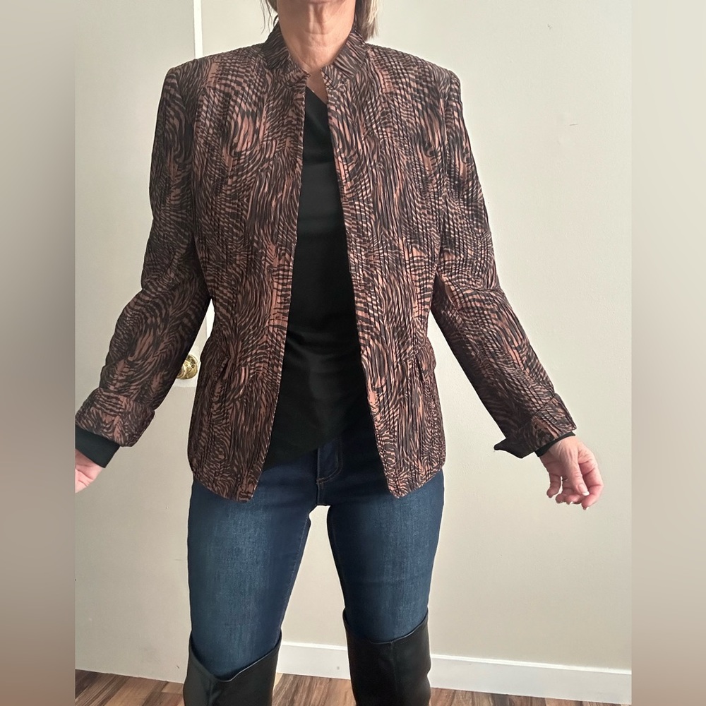 Garfield and Marks Chic Brown Patterned Women's Blazer
